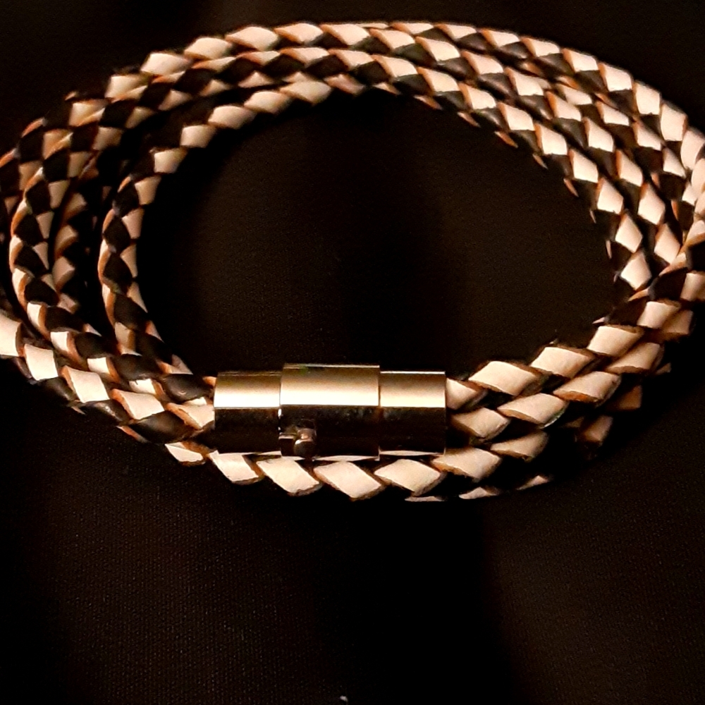 Leather double bracelet